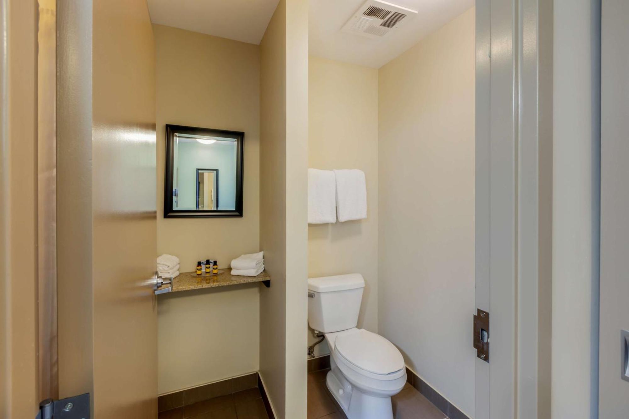 Best Western Plus Walkerton Hotel & Conference Centre Zewnętrze zdjęcie