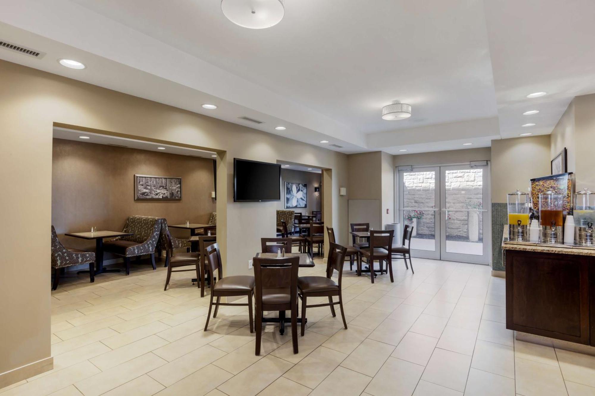 Best Western Plus Walkerton Hotel & Conference Centre Zewnętrze zdjęcie
