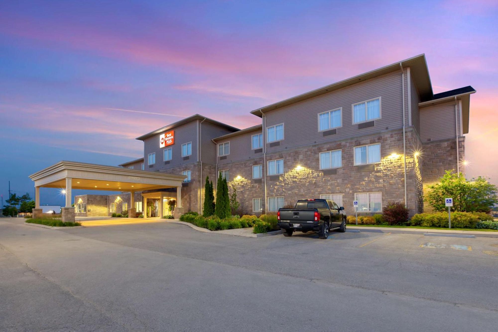 Best Western Plus Walkerton Hotel & Conference Centre Zewnętrze zdjęcie